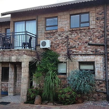 Tsessebe Guesthouse Блумфонтейн Екстер'єр фото