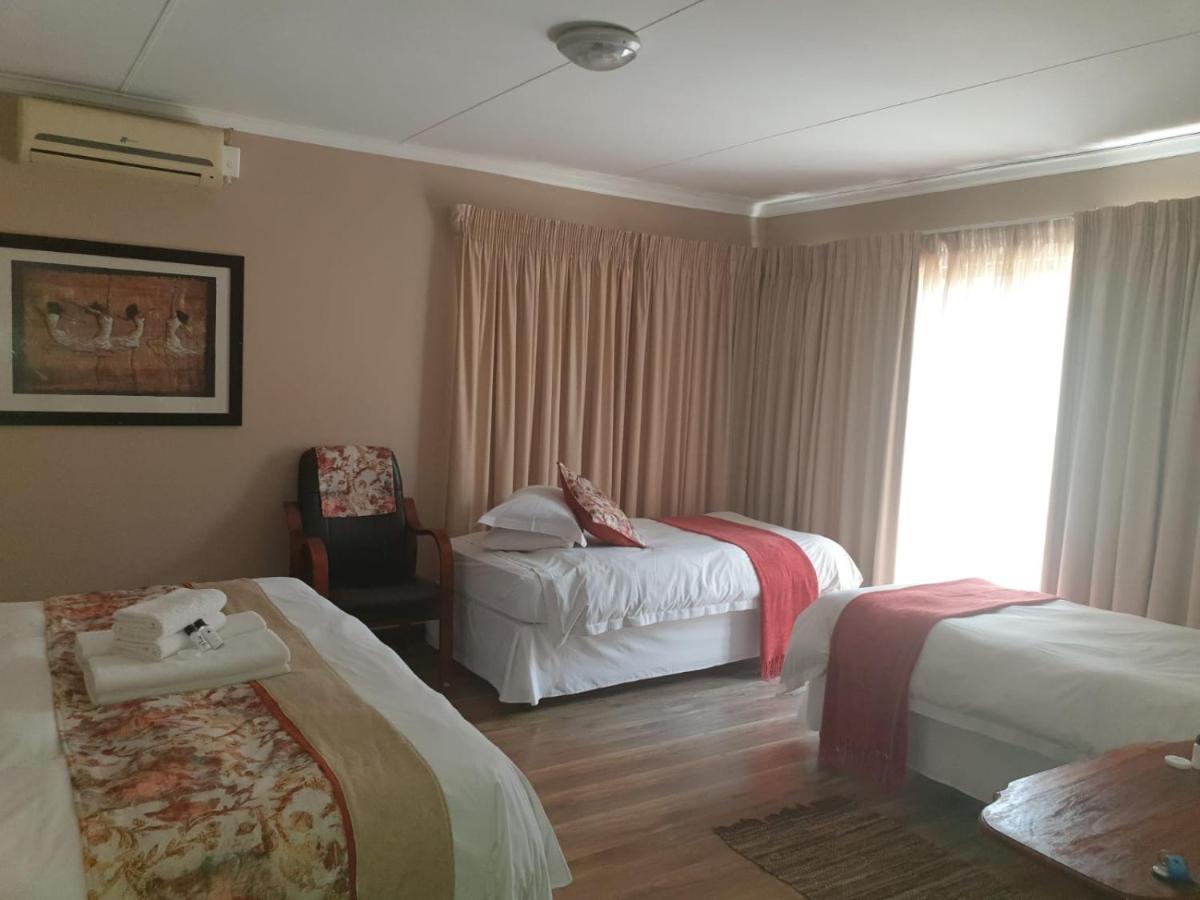 Tsessebe Guesthouse Блумфонтейн Екстер'єр фото