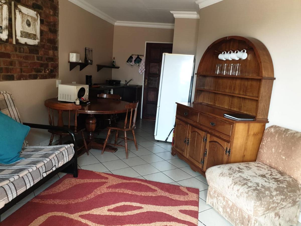 Tsessebe Guesthouse Блумфонтейн Екстер'єр фото