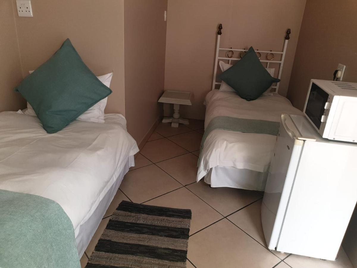Tsessebe Guesthouse Блумфонтейн Екстер'єр фото